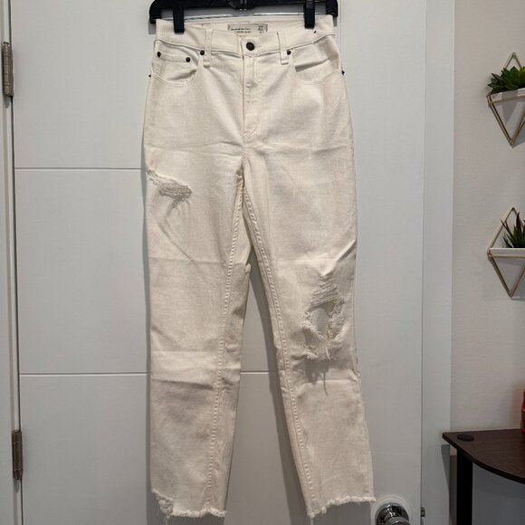 NWOT Abercrombie & Fitch white distressed mom jeans (size 27/4 R) - Picture 2 of 3